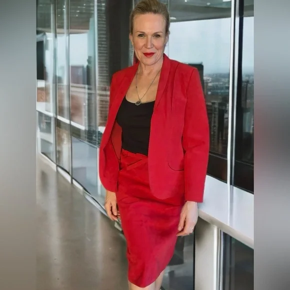 Mollie Parnis Red Ultra Suede Skirt Suit - Picture 3 of 12
